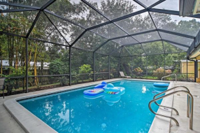 Classic Sarasota Home Less Than 4 Mi to Public Beach